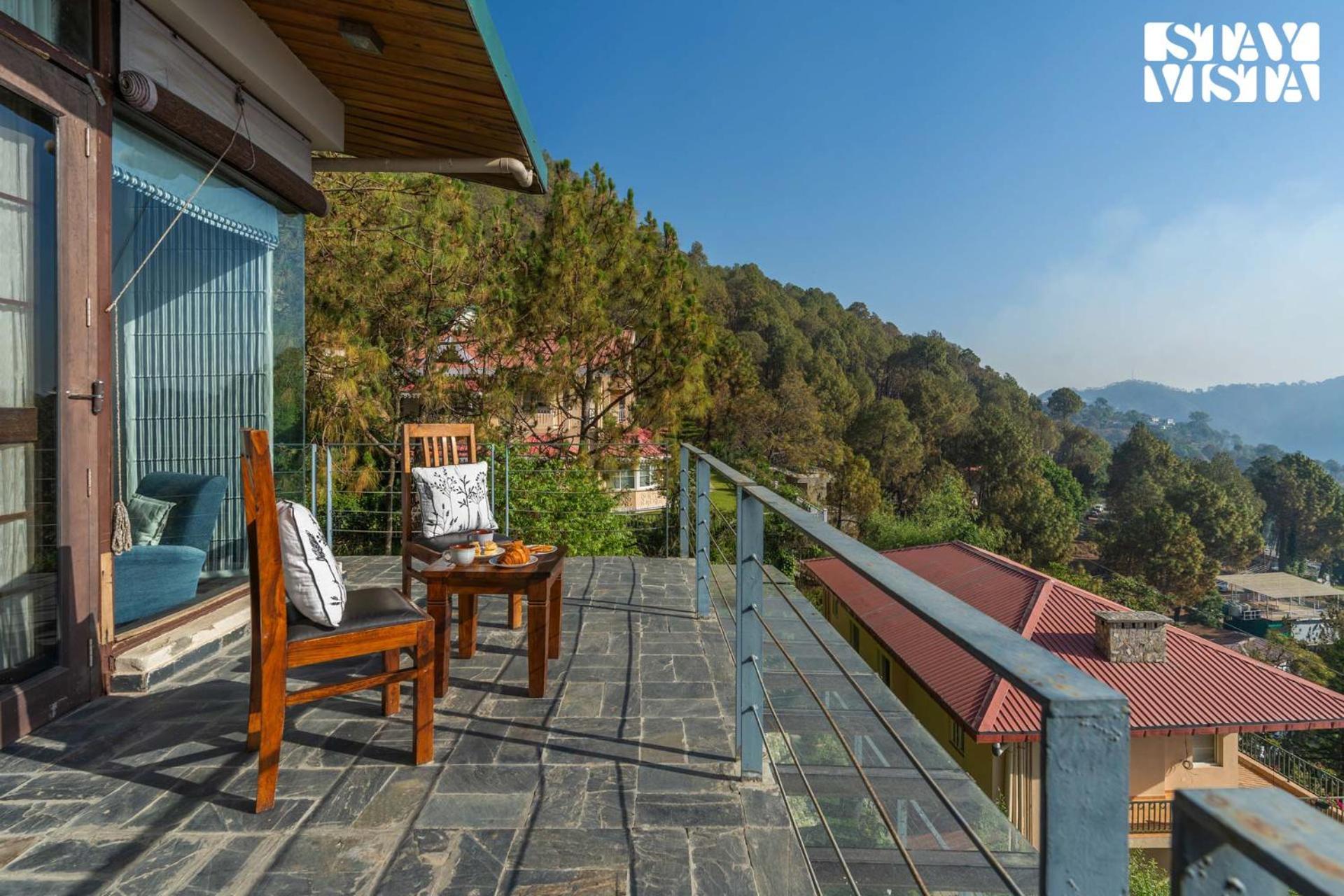 Stayvista At Hillcrest Villa With Valley View, Bonfire And Heater Kasauli Zewnętrze zdjęcie